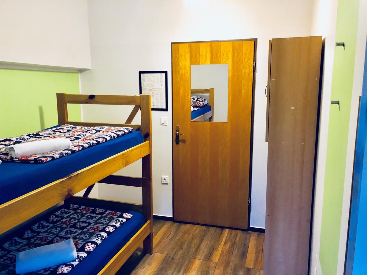 Aladin Hostel Ljubljana Exteriör bild
